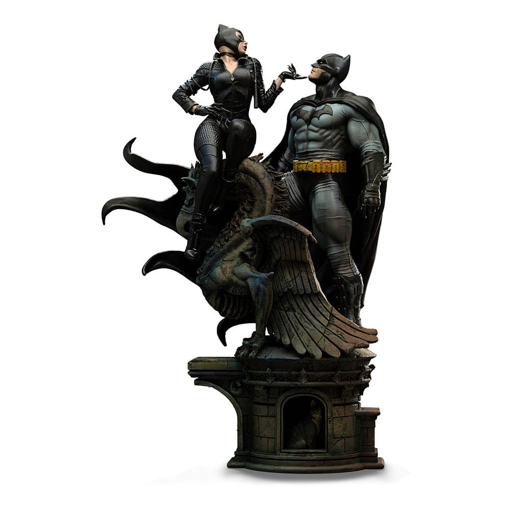 BATMAN & CATWOMAN ART SCALE - DC COMICS