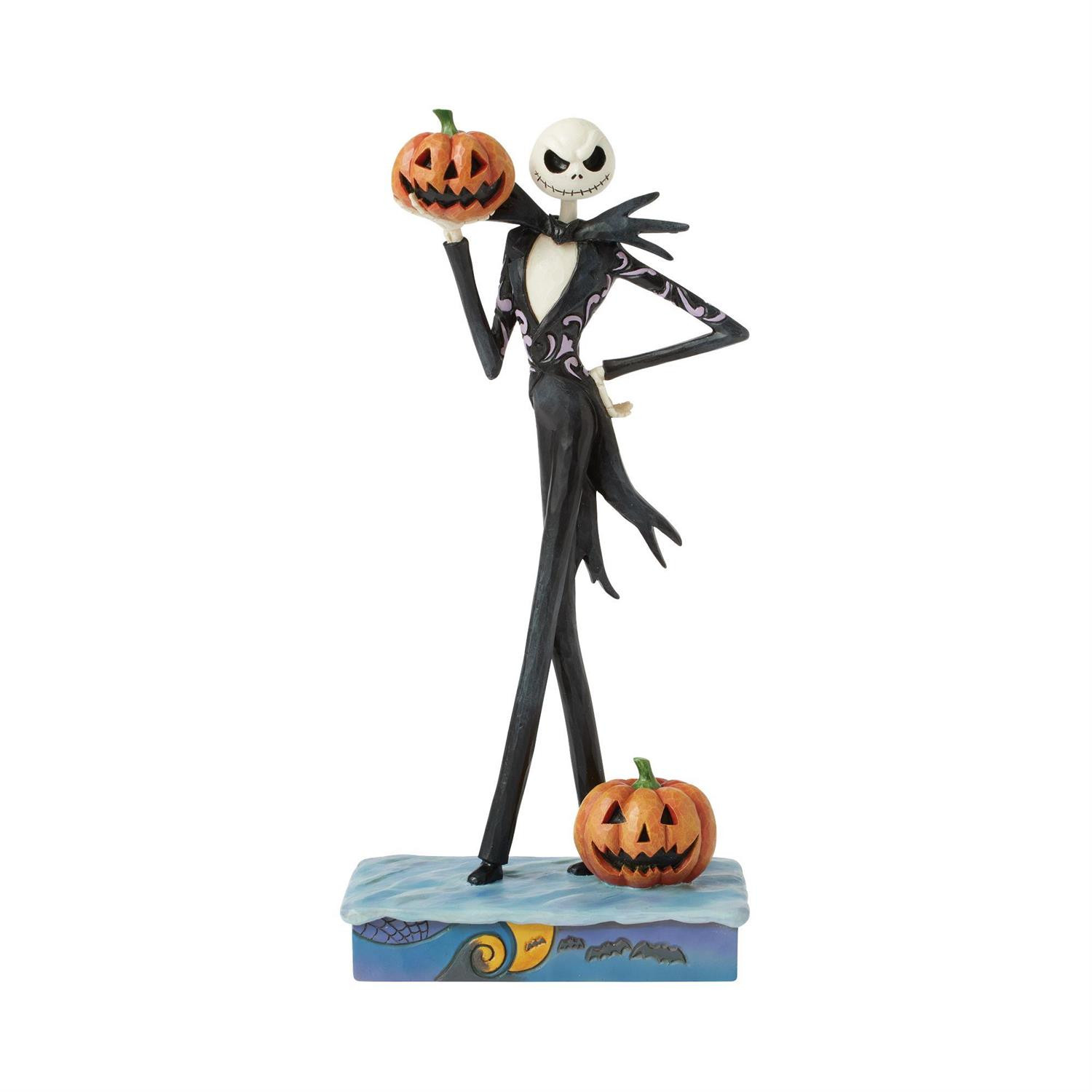 Figura di Jack che tiene in mano una zucca - DISNEY TRADITIONS