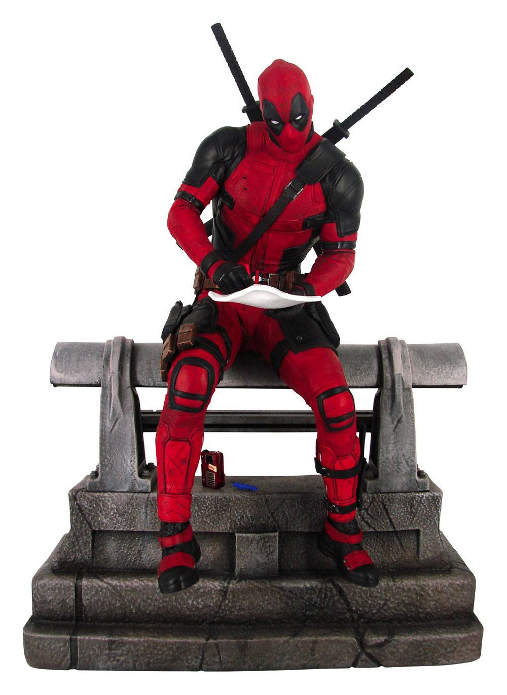 Statuetta Marvel Movie Premier Collection Deadpool 25 cm